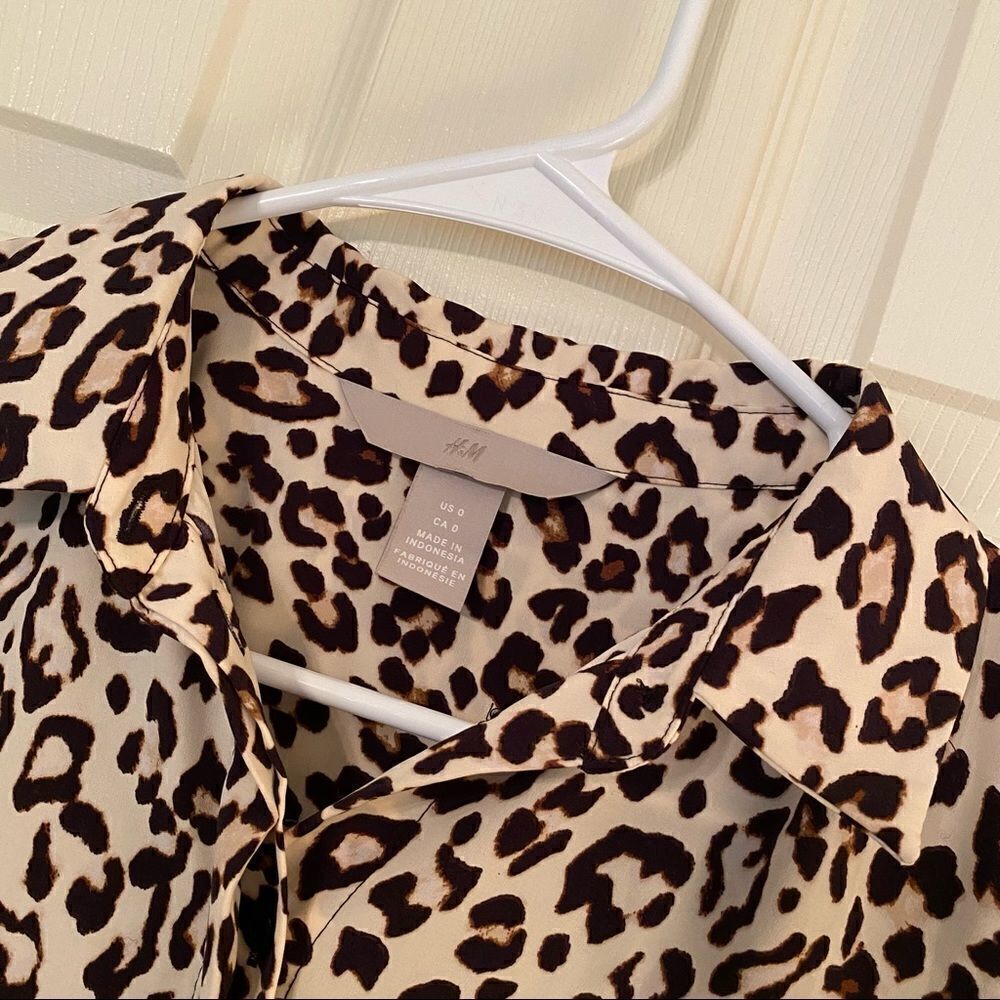 H&M leopard print blouse  - Picture 3 of 4